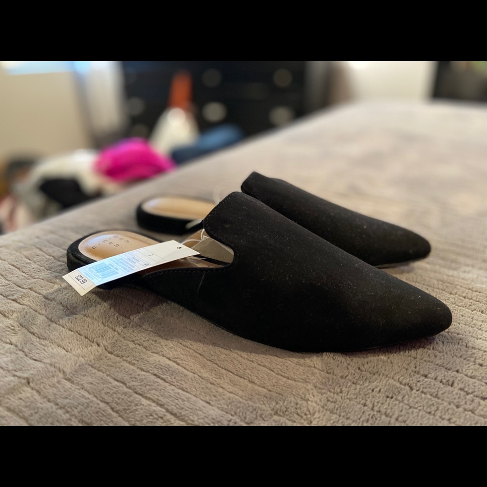 Black flats